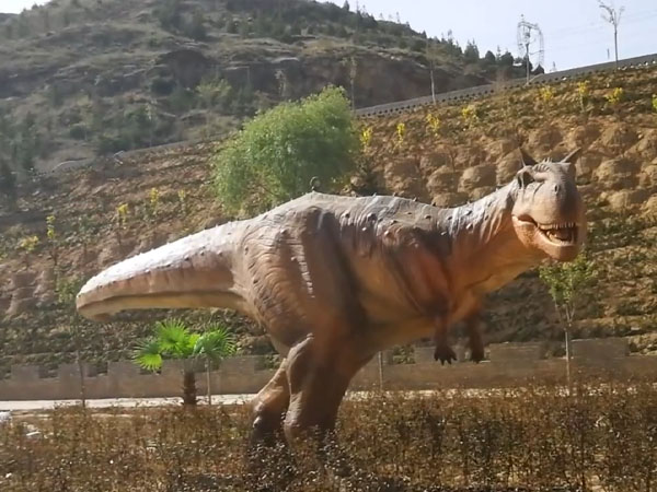 仿真牛龍高度8米